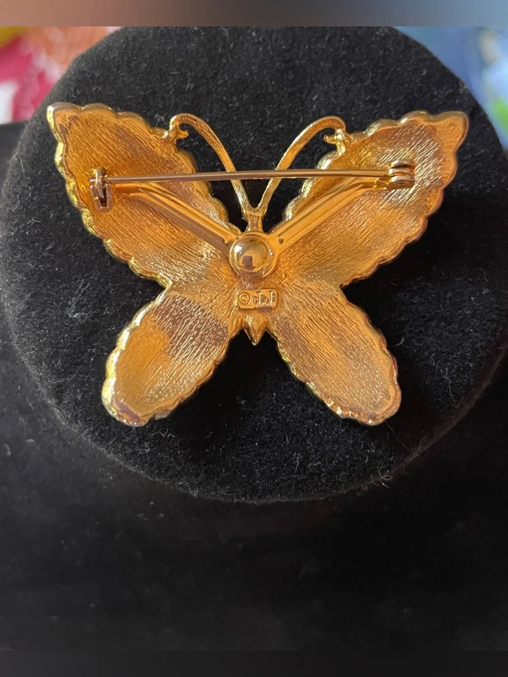 JJ Vintage Butterfly Brooch - Picture 3 of 3